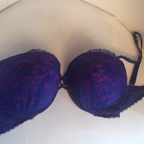 Victoria's Secret Other - Victoria’s Secret miraculous plunge 36C padded bra